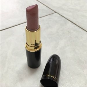 MAC mellow mood lustre lipstick